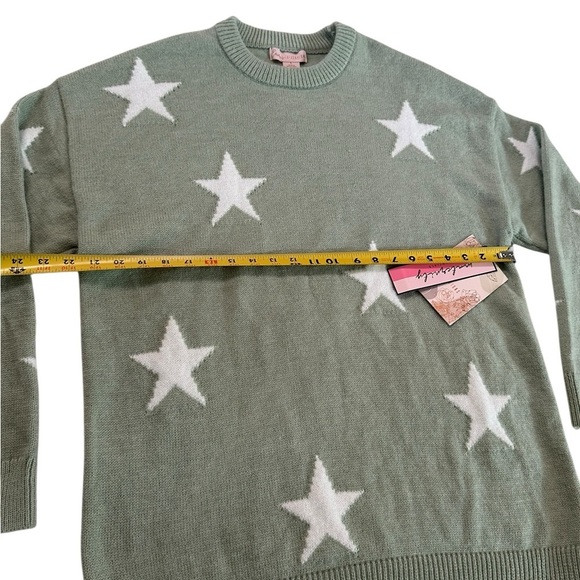 Emma's Expressions Light Green Stars Sweater Size L NWT - Picture 10 of 17